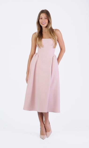 Cocktail dress code – co oznacza i jak się ubrać, by wyglądać elegancko?